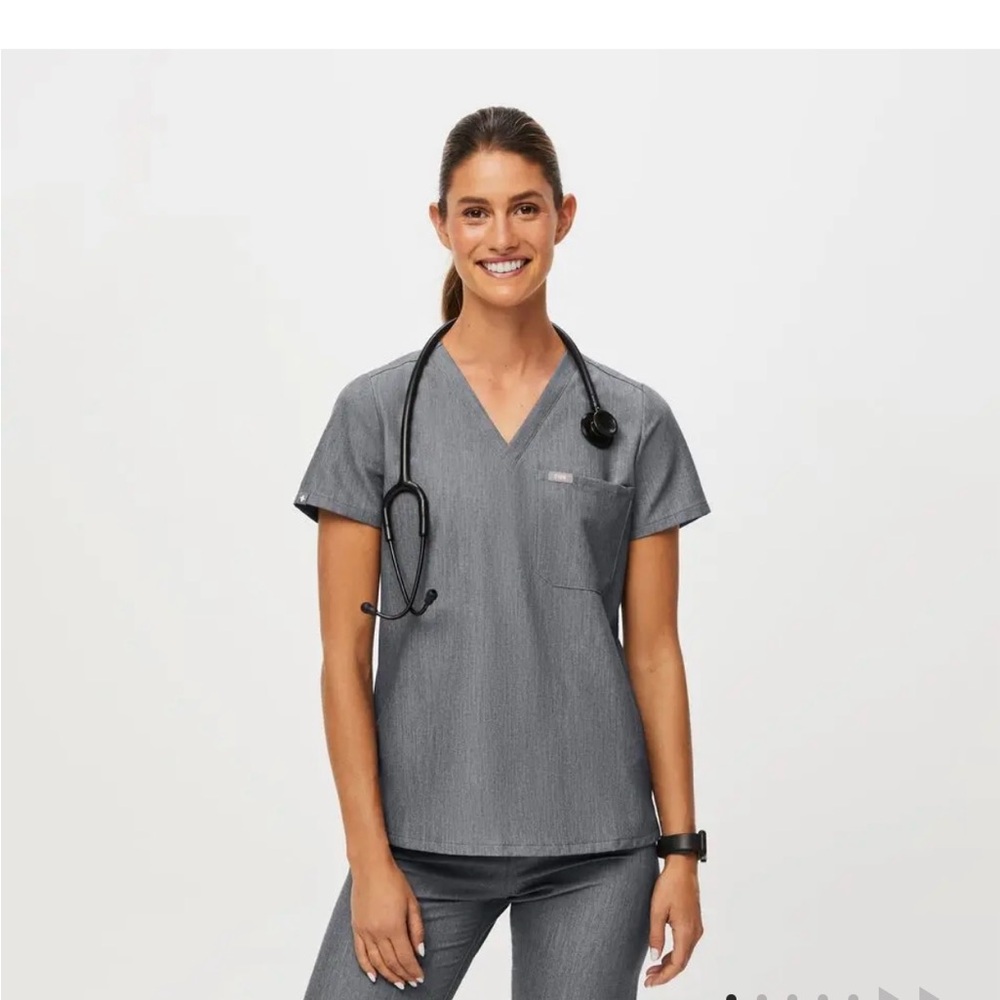 Women’s Figs Scrub Top